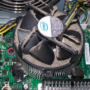 Arvuti tolmupuhastus